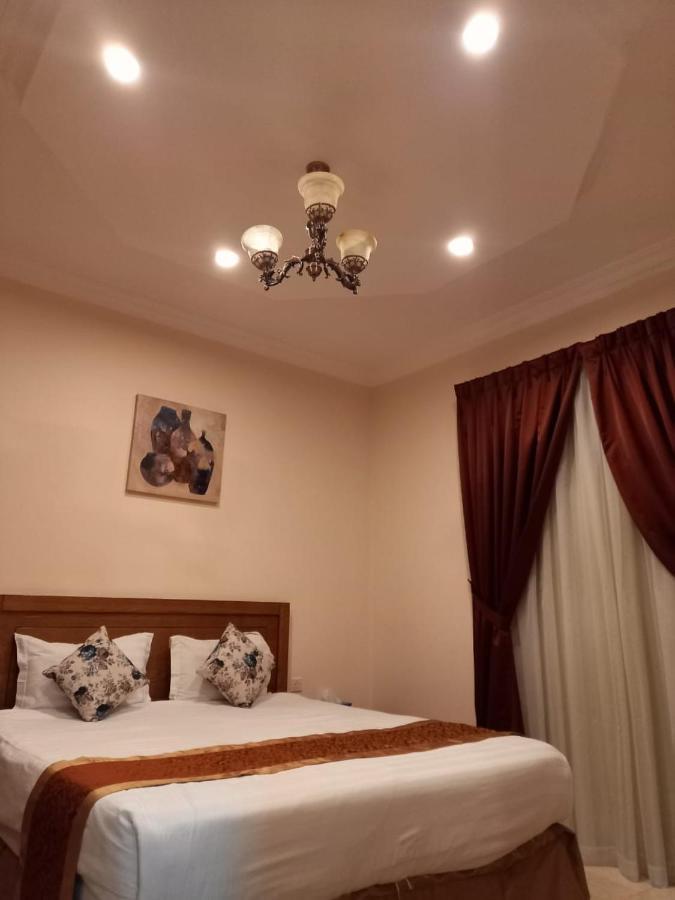 سارة للشقق الفندقية Sara Furnished Apartments Ал Хубар Екстериор снимка