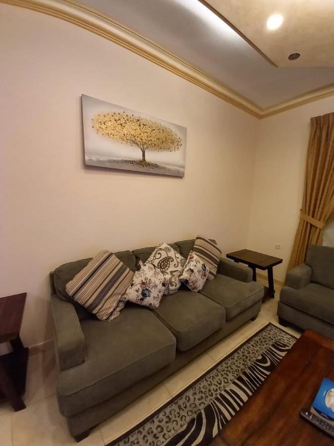 سارة للشقق الفندقية Sara Furnished Apartments Ал Хубар Екстериор снимка